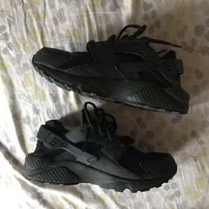 Nike Black Huraches